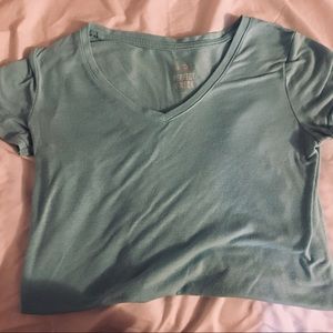 🍯 light blue v-neck t shirt